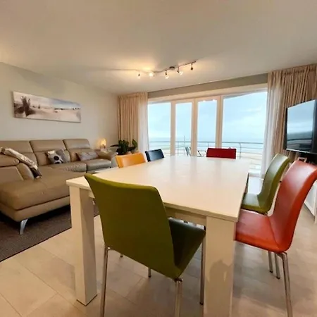 Apartment In With Stunning Sea Views