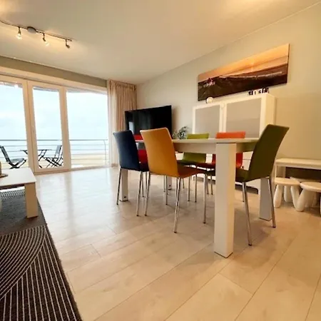 Apartment In With Stunning Sea Views Wenduine